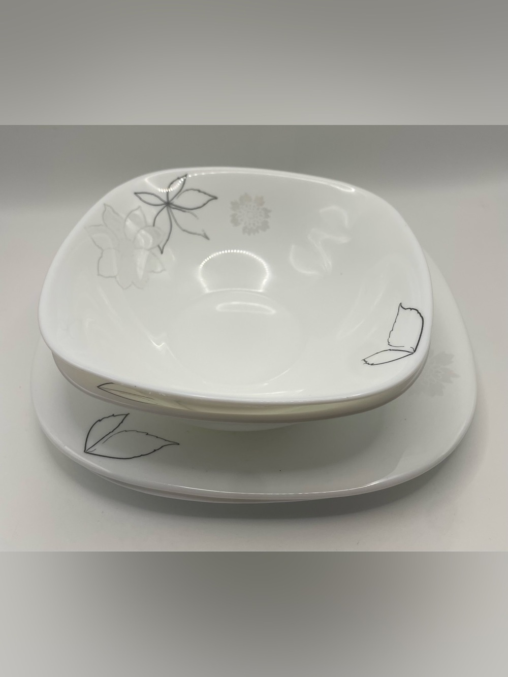 Oster Decorated Nia Dinnerware 4 Piece Set, Tempered Opal Glass